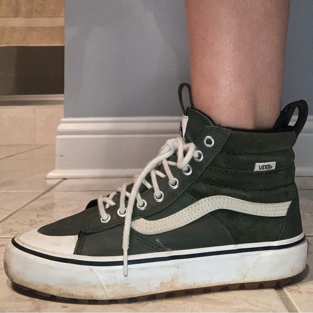 RARE Vans dark green SK8-HI MTE-1 shoe